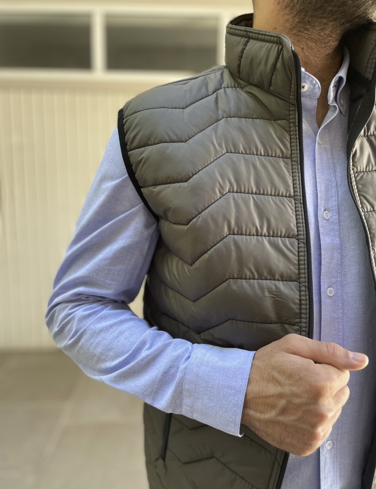 Ανδρικό χακί καπιτονέ αμάνικο μπουφάν BC24911X φωτογραφία